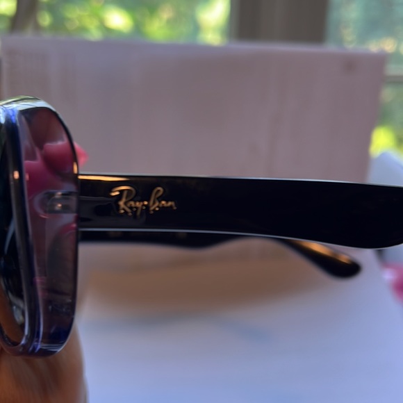 Ray-Ban sunglasses - Picture 3 of 4